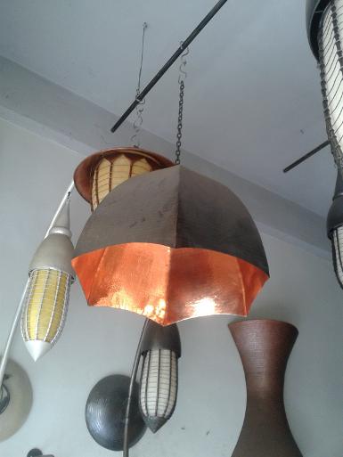 Copper Lamp code CPL009A size high 40 cm wide 31 cm.