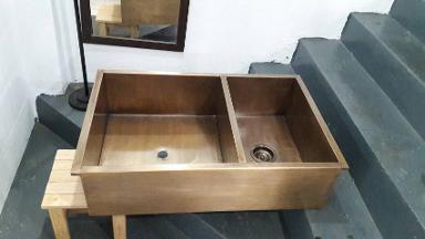 ฺBrass sink Item Code BSFX18 size long 890 mm. wide 565 mm. high 225 mm.